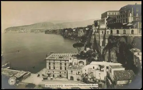 Sorrent (Kampanien) Sorrento  Hotel Vittoria e Panorama della Marina 1920