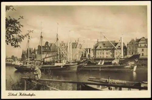 Ansichtskarte Lübeck Holstenhafen Segelschiffe Fotokarte 1935