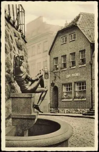 Mölln (Schleswig-Holstein) Eulenspiegelbrunnen mit alter Gaststätte 1930