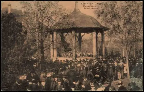 Ansichtskarte Kempten (Allgäu) Parkanlagen mit Musikpavillon Konzert 1917