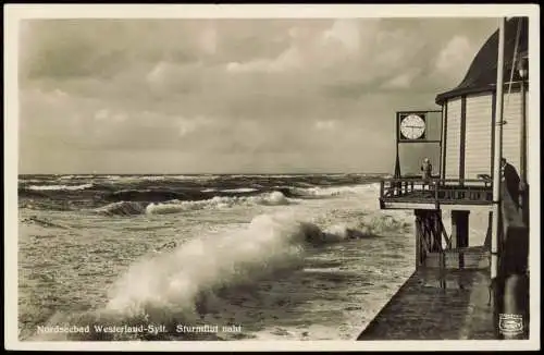 Ansichtskarte Westerland-Sylt Sturmflut naht - Promenade Uhr 1932