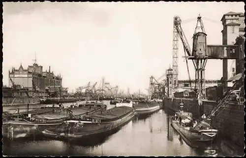 Straßburg Strasbourg Port du Rhin - Bassin du Commerce. Hafen 1962