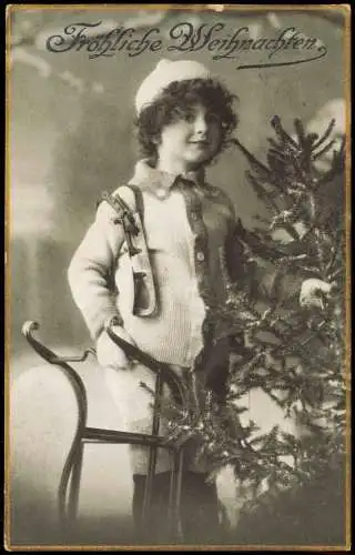 Weihnachten Christmas Junge mit Schlitten vor Tannenbaum Goldrand 1914