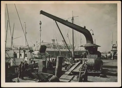 Ansichtskarte Hamburg Hafen Dampfer Warenverladung 1938