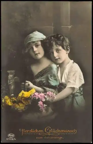 Ansichtskarte  Geburtstag Birthday Junge und Mädchen Blumen Fotokunst 1916