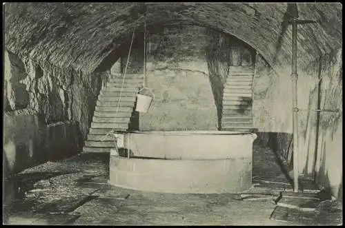 Tübingen Der 50 Meter tiefe Brunnen im Tübinger Schlosskeller. 1912