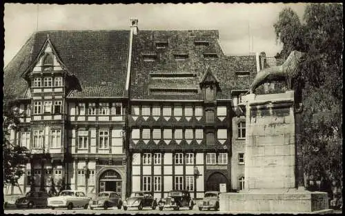 Braunschweig Autos u.a. VW Käfer vor dem Gildehaus am Burgplatz 1960