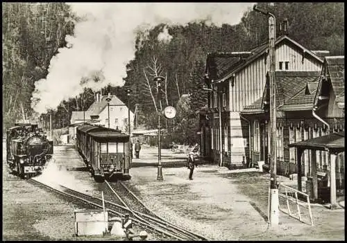 Oybin Schmalspurbahn Zittau-Oybin Bahnhof Oybin mit Dampflokomotive 1983