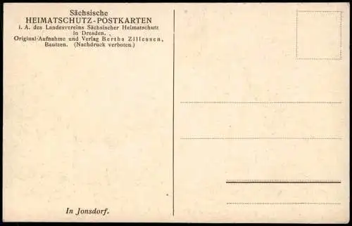 Ansichtskarte Jonsdorf Ortsansicht mit Gehöft, Frau vor Fachwerkhaus 1920