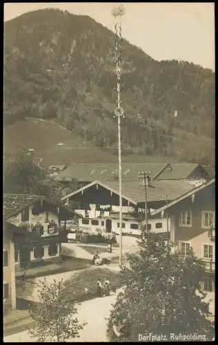 Ansichtskarte Ruhpolding Dorfplatz - Maibaum 1924