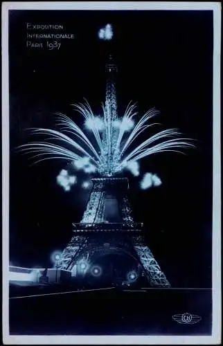 CPA Paris Eiffelturm Tour Eiffel Expo Feuerwerk b. Nacht 1937