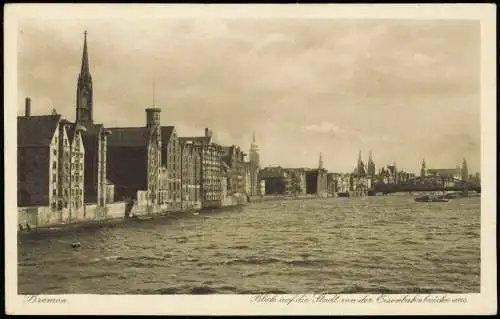 Ansichtskarte Bremen Stadt von der Eisenbahnbrücke aus. 1930