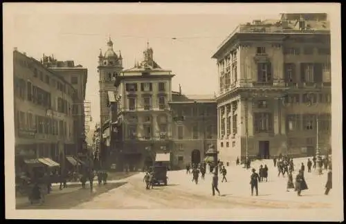 Cartoline Genua Genova (Zena) Straßen-Ansicht La Piazza Umberto 1910