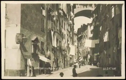 Cartoline Genua Genova (Zena) Straßen-Ansicht, Via Madre di Dio 1925