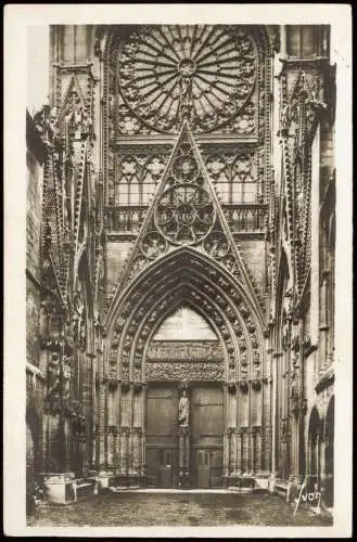 CPA Rouen Cathédrale Cour des Libraires 1961