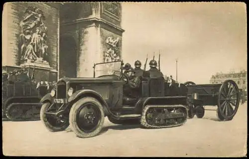 CPA Paris Artillerie motorisée Militaria WK1 1915