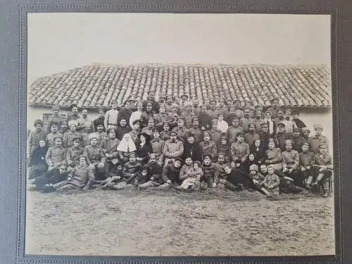 .Russland Rußland Россия Gruppenbild Soldaten und Nonnen 1917 Privatfoto