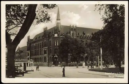 Ansichtskarte Frankfurt (Oder) Hauptpostamt und Straßenbahn 1940