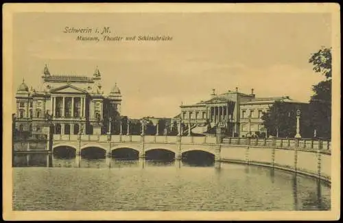 Lot 3 Ansichtskarten Schwerin 2xMehrbildansichten und Museum/Theather 1903/1958