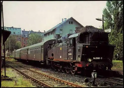 Güterzugdampflokomotive 94 2080  Personenzug abfahrtsbereit in Eibenstock 1972