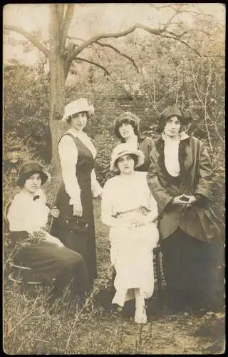 Ansichtskarte Soest Modisch gekleidete Frauen 1915 Privatfoto