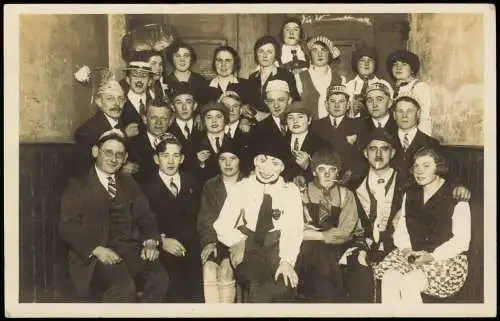 Ansichtskarte  Karneval / Fastnacht / Fasching Gruppenbild 1926 Privatfoto