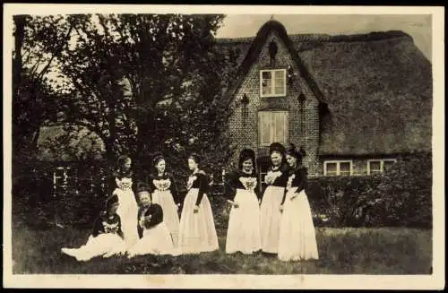 Föhr-Amrum Nordseeinsel Föhr Trachten Typen Friesland Friesinnen 1930