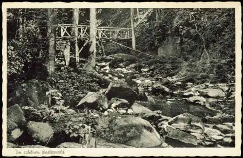 .Rheinland-Pfalz im schönen Westerwald, Holzbrücke, Fluss-Lauf 1950