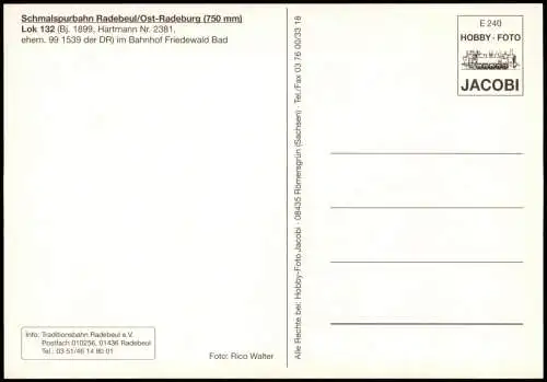 Schmalspurbahn Radebeul Ost-Radeburg der DR im Bahnhof Friedewald Bad 1980