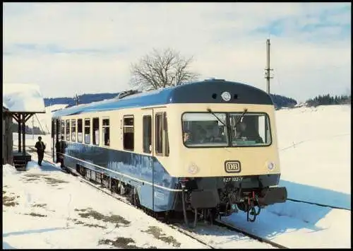 DB diesel-hydraulischer Triebwagen 627 102-7 im Bhf. Hellengerst 1982