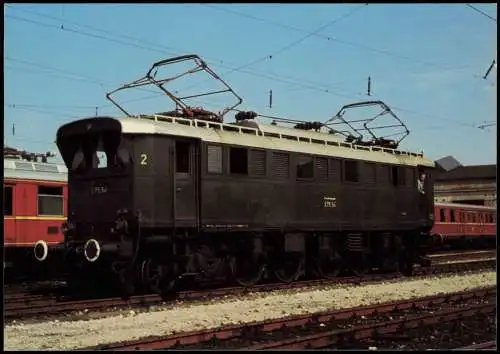 DB elektrische Personenzuglokomotive E 75 54 im Bw München-Ost 1962