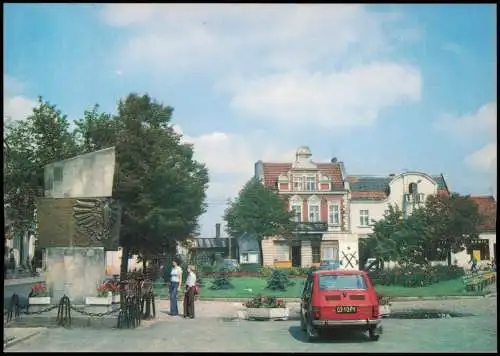 Postcard Kostschin Kostrzyn Rynek, pomnik/Markt, Auto Fiat Denkmal 1980