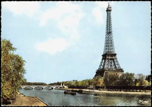 CPA Paris Eiffelturm, La Tour Eiffel vue des Quais 1970