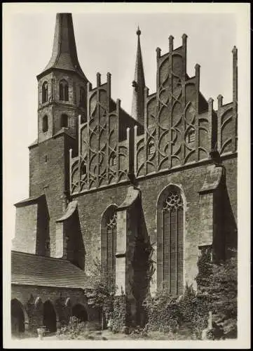 Ansichtskarte Merseburg Dom vom Garten des Kreuzganges 1950