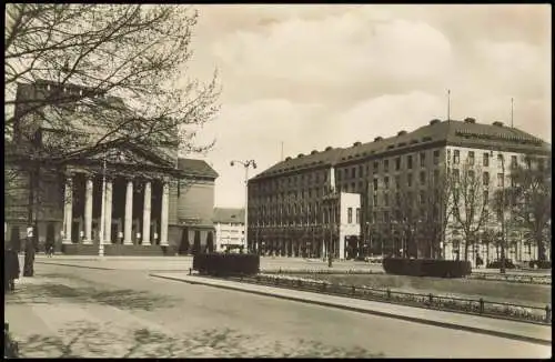 Ansichtskarte Rheinhausen-Duisburg König-Heinrich Platz mit Oper 1935