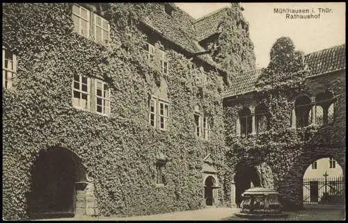 Ansichtskarte Mühlhausen (Thüringen) Rathaushof 1913