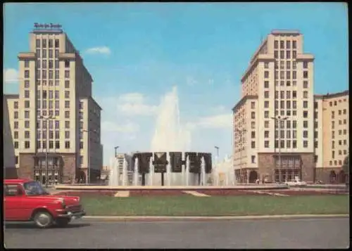 Lot 10 Ansichtskarten Berlin MB, Brandenburger Tor Fernsehturm Müggelturm 1970