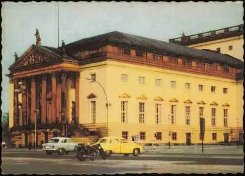 Lot 10 Ansichtskarten Berlin MB, Brandenburger Tor Fernsehturm Müggelturm 1970