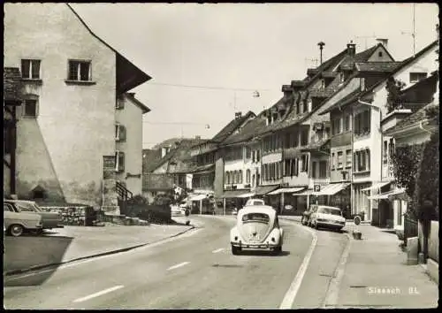 Sissach Strassen-Ansicht mit Autos u.a. Volkswagen VW Käfer 1971