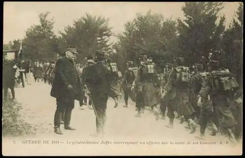 CPA .Frankreich Militär WK1 General Joffre Soldaten 1915