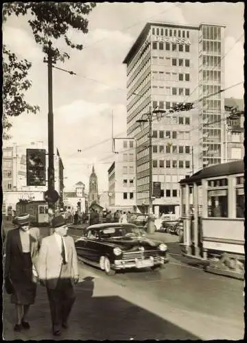 Frankfurt am Main Verkehr am Degussa-Haus, Tram, Hochhaus, Autos 1956