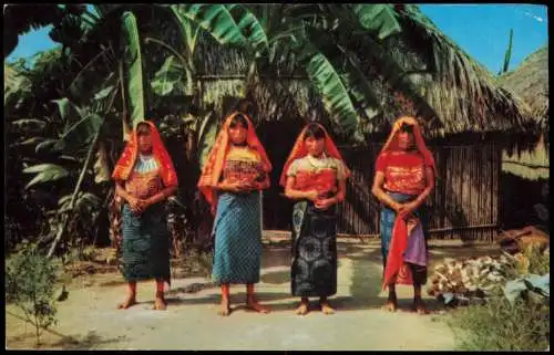 Panama (Land-Allgemein) Sand Blas Frauen vor Hütte Typen AK 1978