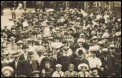 Bad Wildungen Versammlung gut gekleideter Personen Atelier Saal 1907 Privatfoto