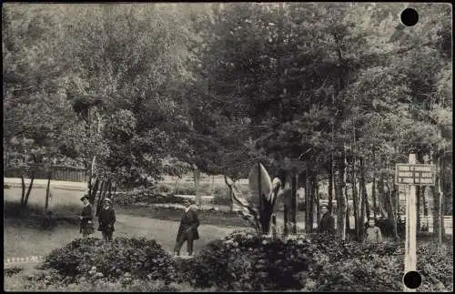 Postcard Kjustendil Кюстендил Personen im Stadtgarten 1934