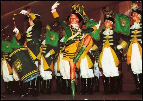 Köln KARNEVAL IN KÖLN AM RHEIN Mariechentanz der EHREN GARDE 1980