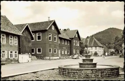 Ansichtskarte Wieda (Harz) Ortsansicht, Brunnen, Häuser Auto 1960