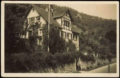 Ansichtskarte Streitberg-Wiesenttal Familie vor Stadthaus 1936