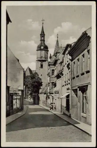 Ansichtskarte Pulsnitz Kurze Gasse mit Nikolai-Kirche 1954