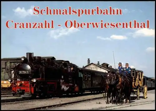 Ansichtskarte .Sachsen Schmalspurbahn und Postkutsche im Bahnhof 1996
