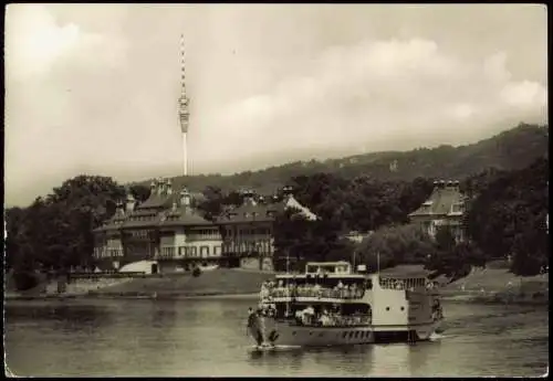 Pillnitz Elbe Schiff passiert Schloss Pillnitz mit Fernsehturm zur DDR-Zeit 1974